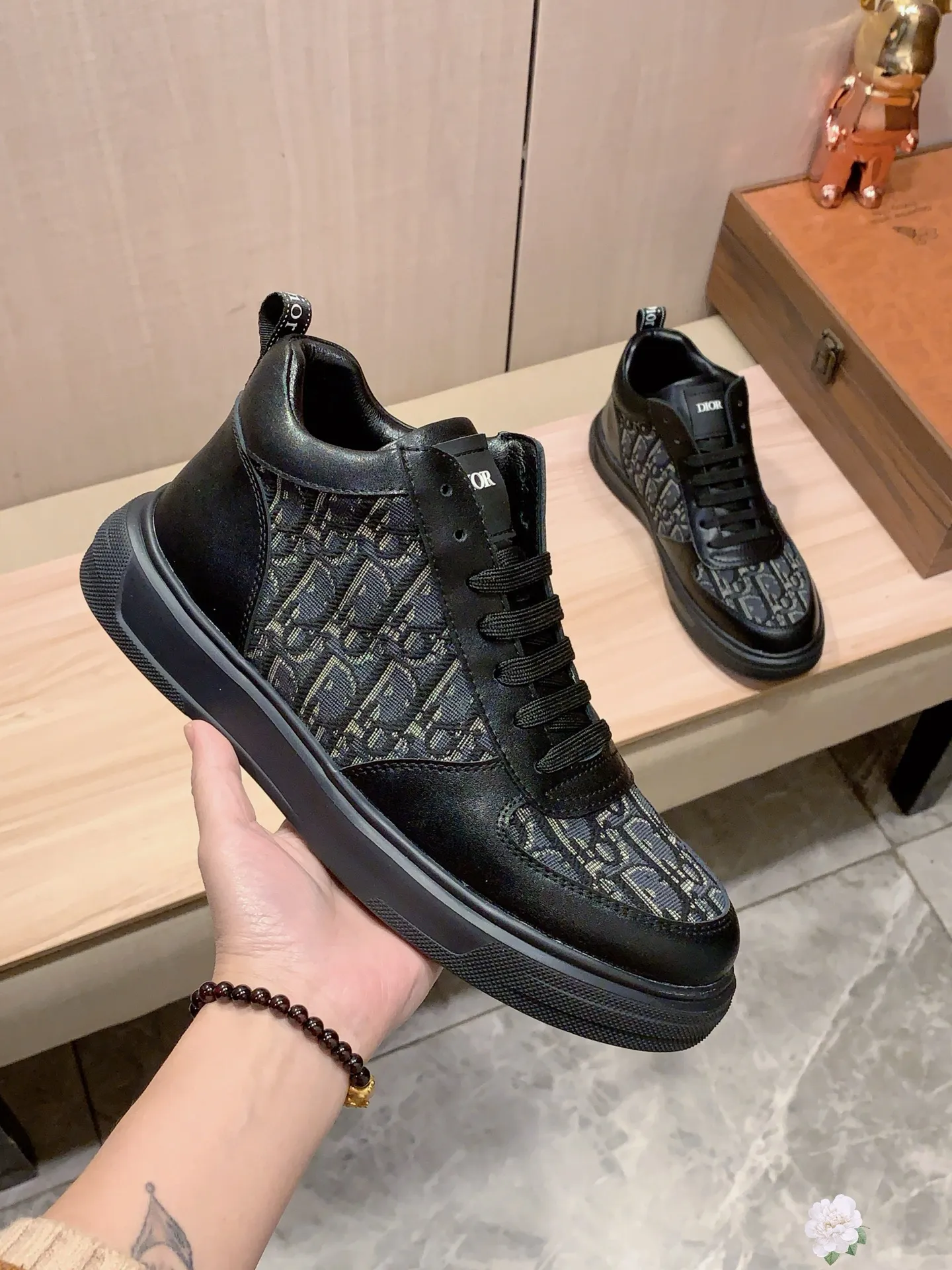 Men's Men's Shoes💰442💰💰🎩🎩[Lightning][Lightning] "Dior DIOR*" The latest and most popular casual shoes, top brand [seduce] luxury ~ purchasing agency, top ~ quality. [Strong] The upper is made of imported breathable cowhide with material ➕ breathable sheepskin feet (•) and fine workmanship. The original stylish and stylish soft rubber wear-resistant and non-slip outsole is light and comfortable on the feet. The real thing looks better when photographed in person. 111: code: 38-44, 3️⃣ colors selected